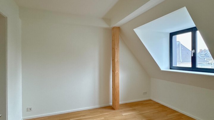 Erstbezug nach Kernsanierung - Penthouse mit Dachterrasse in toller Lage auf dem Rotenbühl