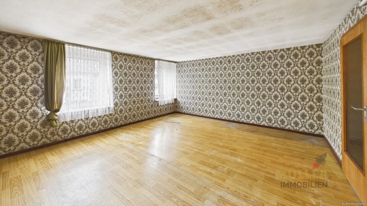 Reihenmittelhaus mit viel Potenzial und großen Garten sucht neuen Besitzer