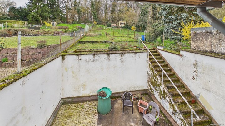 Reihenmittelhaus mit viel Potenzial und großen Garten sucht neuen Besitzer
