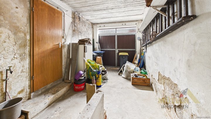 Reihenmittelhaus mit viel Potenzial und großen Garten sucht neuen Besitzer