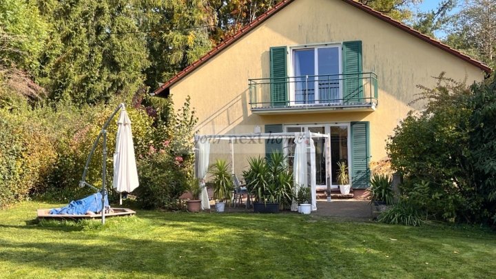 „Freistehendes Einfamilienhaus in idyllischer Waldrandlage – ideal für Pferdeliebhaber