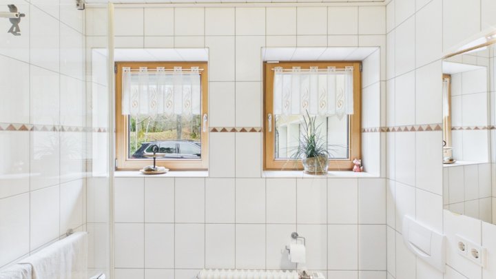 „Freistehendes Einfamilienhaus in idyllischer Waldrandlage – ideal für Pferdeliebhaber