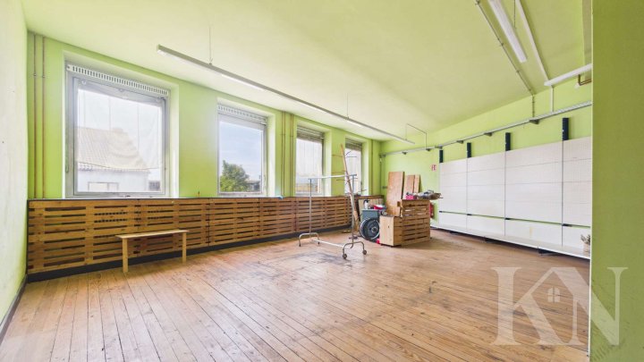 Zentrale Gewerbeimmobilie mit Wohnbereich – Sichtbarkeit und Potenzial in Heusweiler