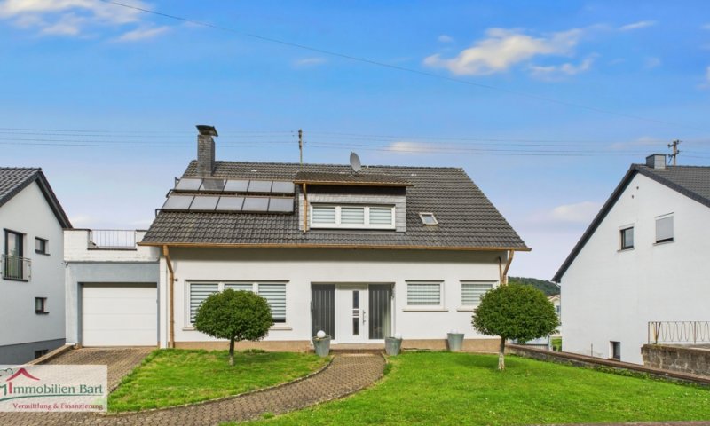 180 M² WOHNFLÄCHE + WEITERE ZIMMER IM UG! WOHNHAUS MIT GARTEN + GARAGE