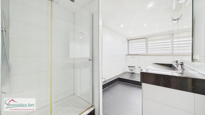 180 M² WOHNFLÄCHE + WEITERE ZIMMER IM UG! WOHNHAUS MIT GARTEN + GARAGE