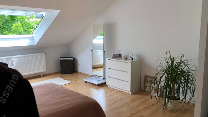2-ZKB Maisonette mit Loggia, EBK + Tiefgarage, beliebte Lage am unteren Eschberg