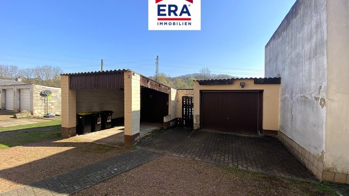 EIN-, BIS ZWEIFAMILIENHAUS, MEHRGENERATIONENHAUS MIT GARAGE IN GROSSROSSELN