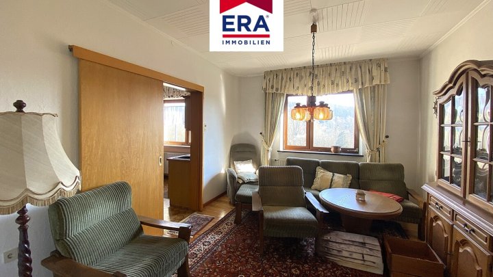 EIN-, BIS ZWEIFAMILIENHAUS, MEHRGENERATIONENHAUS MIT GARAGE IN GROSSROSSELN