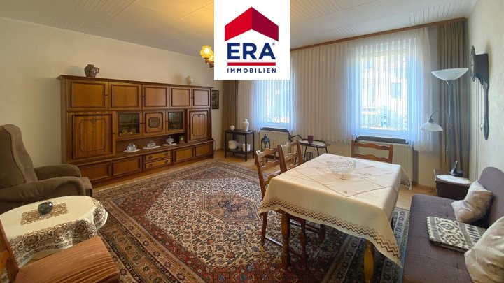 EIN-, BIS ZWEIFAMILIENHAUS, MEHRGENERATIONENHAUS MIT GARAGE IN GROSSROSSELN