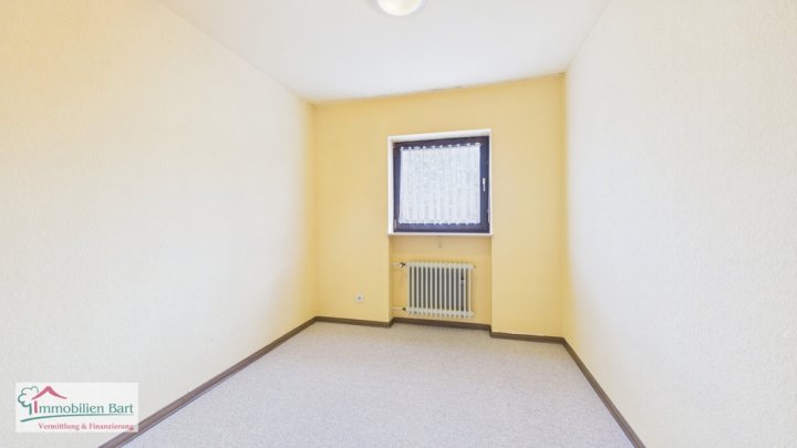 BESSERINGEN / HÖHENLAGE: BUNGALOW MIT ELW IN TOP WOHNLAGE