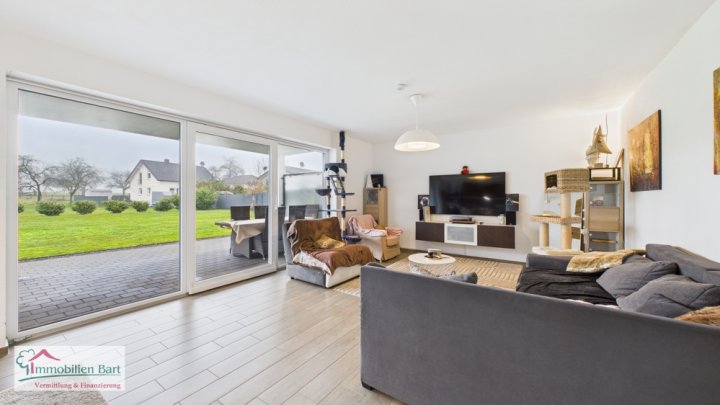 GRENZE L-SCHENGEN: NEUWERTIGE EG WOHNUNG MIT GROSSER TERRASSE