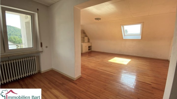 WOHNHAUS (225M² WFL.) MIT 2 WOHNUNGEN IN TOP LAGE VON MERZIG-BESSERINGEN