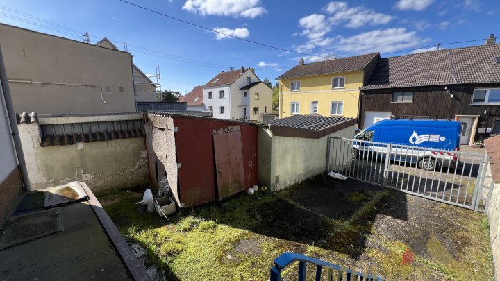 Wohn- und Geschäftshaus in Top-Lage von Schwalbach (ca. 323 m² Gewerbe- und ca. 187 m² Wohnfläche)