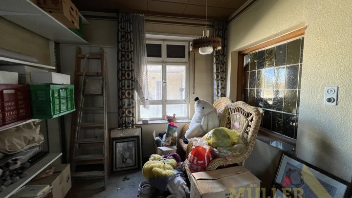 Wohn- und Geschäftshaus in Top-Lage von Schwalbach (ca. 323 m² Gewerbe- und ca. 187 m² Wohnfläche)