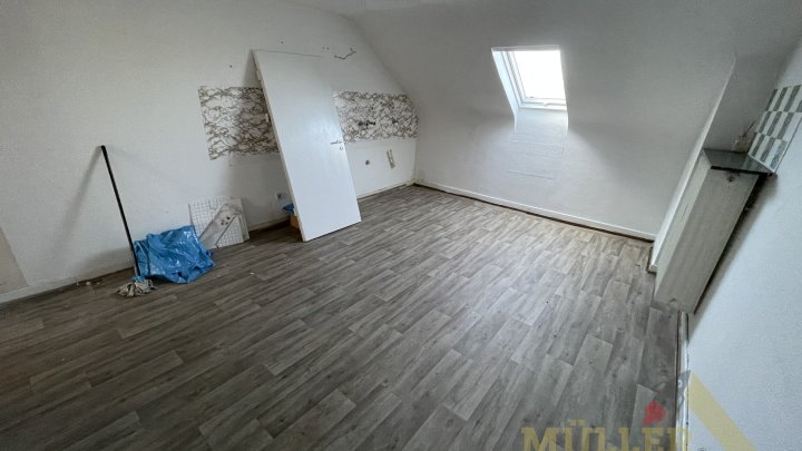 Wohn- und Geschäftshaus in Top-Lage von Schwalbach (ca. 323 m² Gewerbe- und ca. 187 m² Wohnfläche)