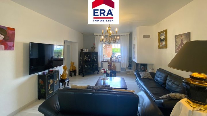 EIN-, BIS ZWEIFAMILIENHAUS MIT BAULAND, FREISTEHEND IN DALEM/FR, NÄHE SLS