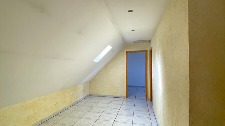 OHNE VERMITTLUNGSGEBÜHREN! FREISTEHENDES EINFAMILIENHAUS,RUHIGE LAGE IN OETING/FR, NÄHE SAARBRÜCKEN