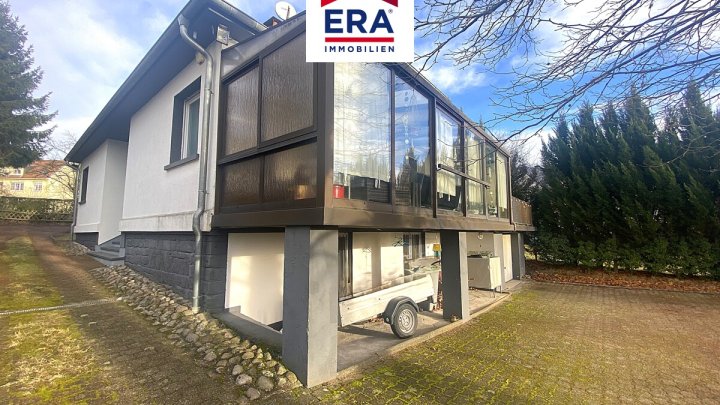 KEINE VERMITTLUNGSGEBÜHREN ! EINFAMILIENHAUS MIT POOL, RUHIGE LAGE, IN FORBACH/FR, NÄHE SB