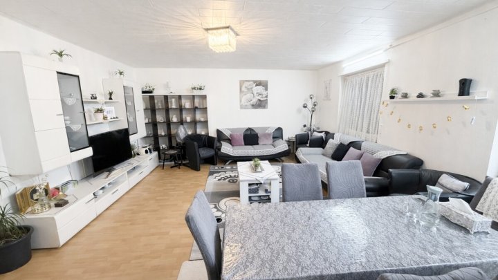 Attraktive 3-ZKB Wohnung mit Stellplatz in Saarbrücken-Fechingen