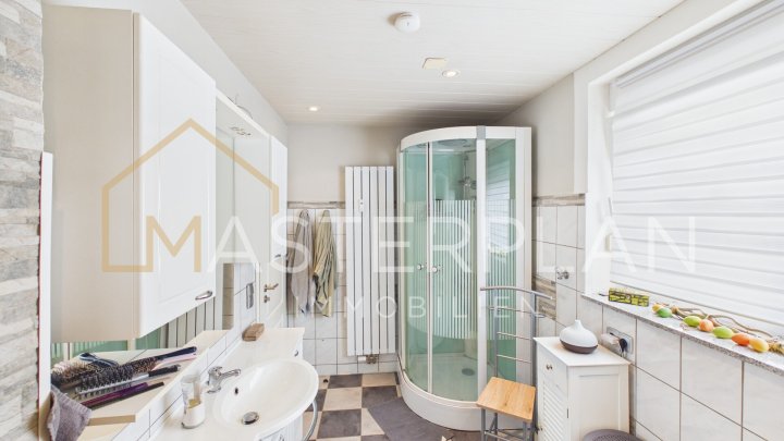 2 Wohnungen. 1 Traumgrundstück. Unzählige Möglichkeiten