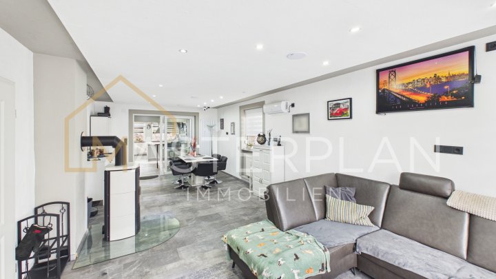 2 Wohnungen. 1 Traumgrundstück. Unzählige Möglichkeiten