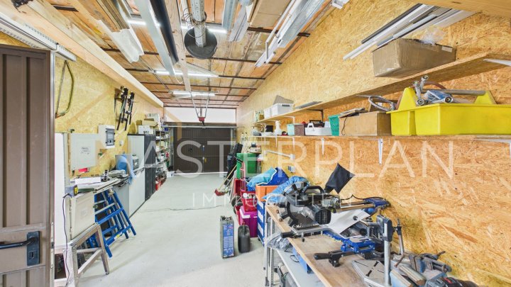 2 Wohnungen. 1 Traumgrundstück. Unzählige Möglichkeiten