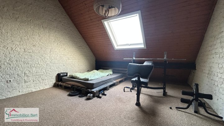 PERL: 4-FAMILIENHAUS MIT GARTEN UND GARAGE IN RUHIGER WOHNLAGE!