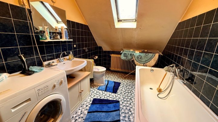 Ein- bis Zweifamilienhaus in Friedrichsthal auf insgesamt ca. 163 m² mit sonnigem Garten