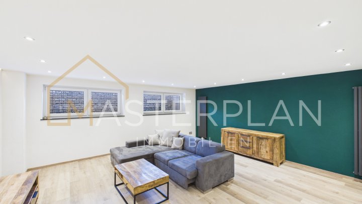 Einfamilienhaus mit Einliegerwohnung, Pool und herrlichem Garten