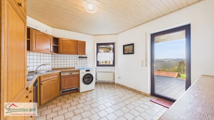 GRENZNÄHE: BUNGALOW MIT EINLIEGERWOHNUNG IN TOP WOHNLAGE MIT FERNSICHT!