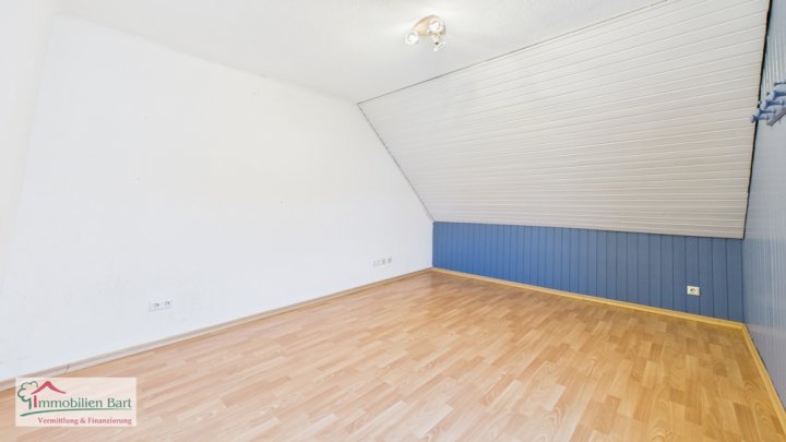 MERZIG-SCHWEMLINGEN: 

124 M² - WOHNUNG IN RUHIGER WOHNLAGE!