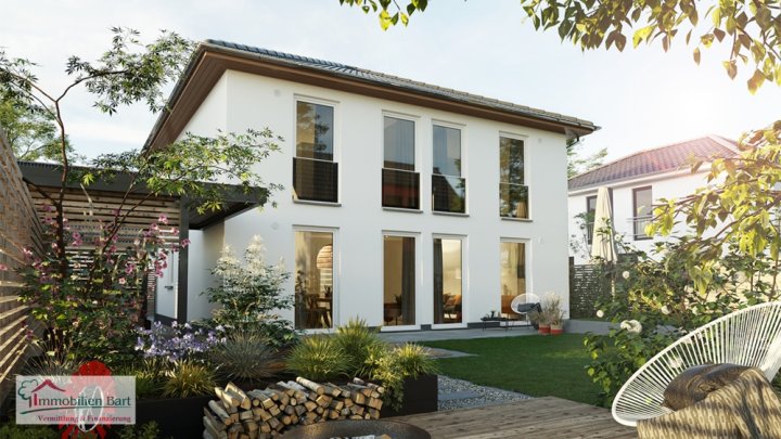 GRENZNÄHE: 21 AR BAUGRUNDSTÜCK MIT MASSIV GEBAUTER STADTVILLA