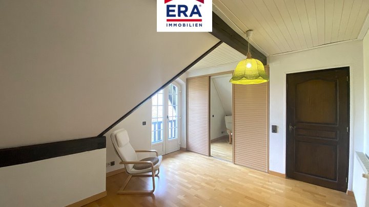 KEINE VERMITTLUNGSGEBÜHREN-EINFAMILIENHAUS MIT PFERDEHALTUNG, NEUFGRANGE/FR, NÄHE SB