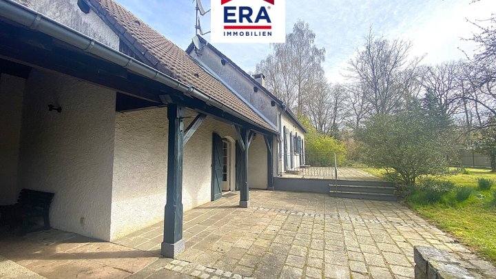 KEINE VERMITTLUNGSGEBÜHREN-EINFAMILIENHAUS MIT PFERDEHALTUNG, NEUFGRANGE/FR, NÄHE SB