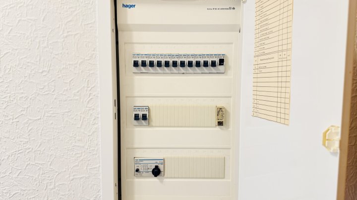 Attraktive und gut geschnittene 3 ZKB-Wohnung in zentraler Lage von Siersburg zu vermieten