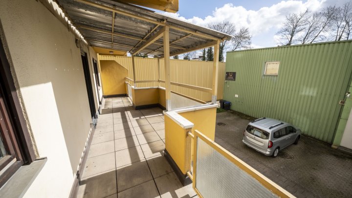 Hell und modern gehaltene Eigentumswohnung mit Balkon in zentraler Lage von Saarbrücken