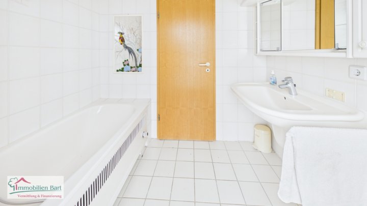 WOHNHAUS MIT 458 M² WOHNFLÄCHE IN LOSHEIM-HAUSBACH