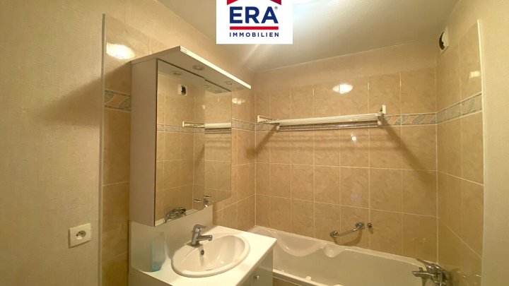 OHNE VERMITTLUNGSGEBÜHREN - EIGENTUMSWOHNUNG MIT BALKON IM ZENTRUM VON SARREGUEMINES/FR, NÄHE SB