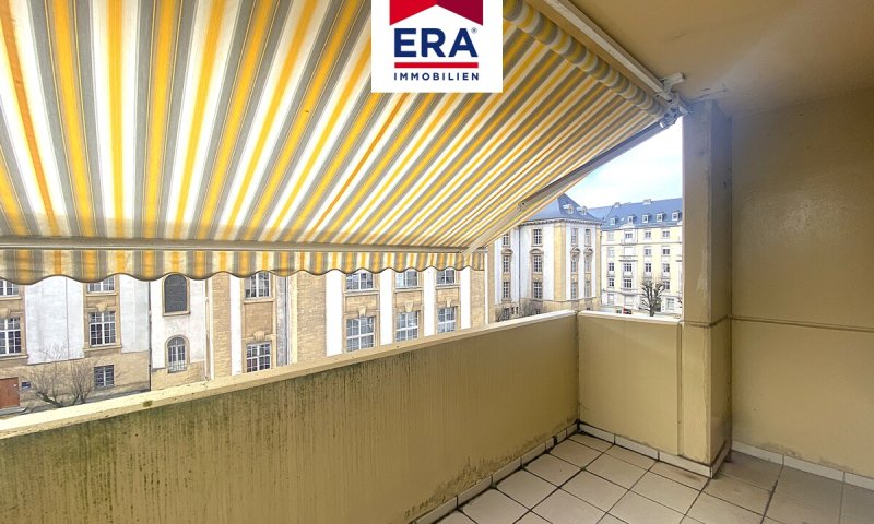 OHNE VERMITTLUNGSGEBÜHREN - EIGENTUMSWOHNUNG MIT BALKON IM ZENTRUM VON SARREGUEMINES/FR, NÄHE SB