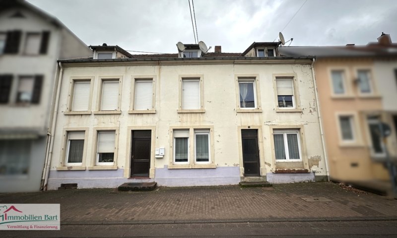 METTLACH: 4 WOHNEINHEITEN MIT BAUGRUNDSTÜCK (GESAMT 11 AR)!