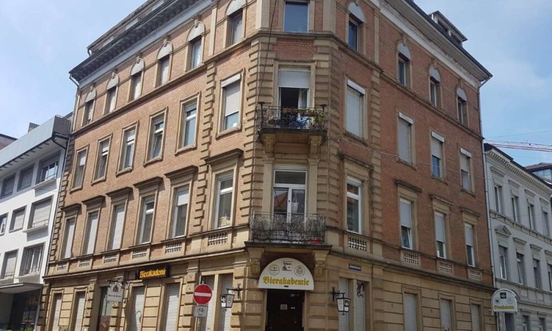 Vermietetes Wohn- und Geschäftshaus mit 10 Einheiten, Top-Rendite in guter Lage