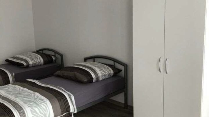 Vermietetes Wohn- und Geschäftshaus mit 12 Einheiten,  Top-Rendite in guter Lage