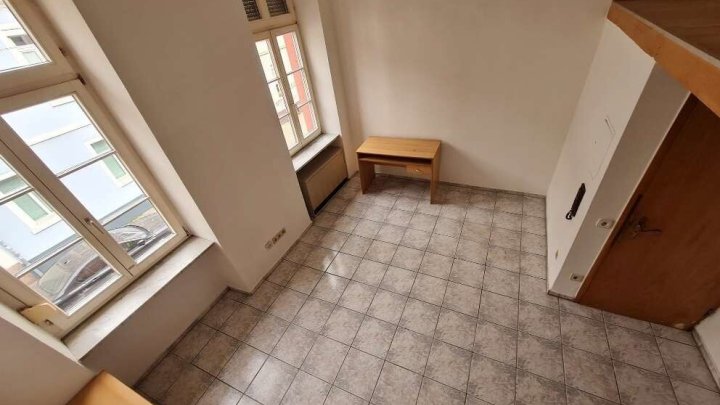 Vermietetes Wohn- und Geschäftshaus mit 12 Einheiten,  Top-Rendite in guter Lage