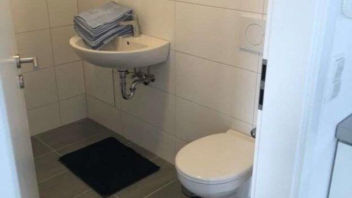 Vermietetes Wohn- und Geschäftshaus mit 12 Einheiten,  Top-Rendite in guter Lage