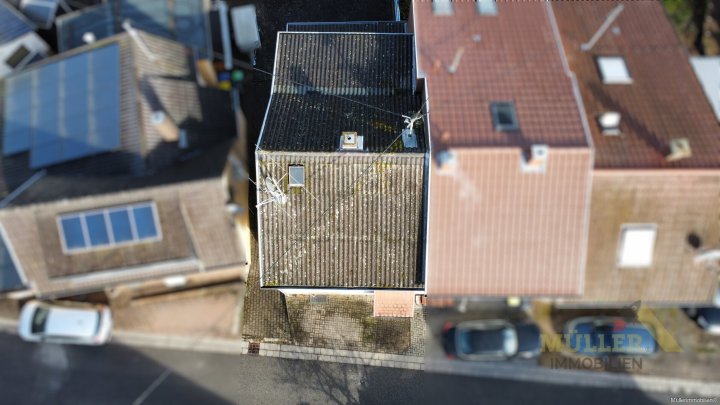 Doppelhaushälfte mit 105 m² Wohnfläche in ruhiger Lage mit Garten und Garage