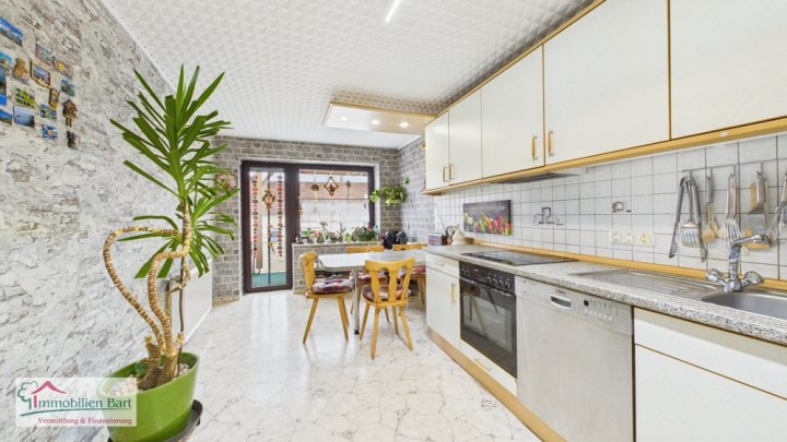 15 MIN-BIS L-REMICH/SCHENGEN: WOHNHAUS MIT GARAGE UND GARTEN