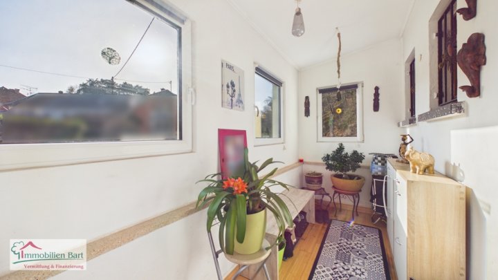 GRENZNÄHE: BUNGALOW IN IDYLLISCHER WALDRANDLAGE