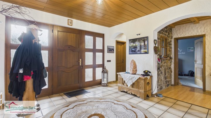 LOSHEIM: SOFORT VERFÜGBAR! GEPFLEGTES WOHNHAUS MIT TOLLEM GARTEN IN GEFRAGTER WOHNLAGE!