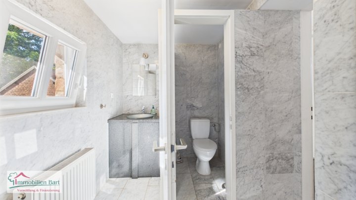 NÄHE SAARLOUIS / FIRMENSITZ / VILLA AUF 30 AR