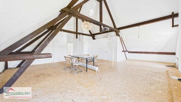 NÄHE SAARLOUIS / FIRMENSITZ / VILLA AUF 30 AR